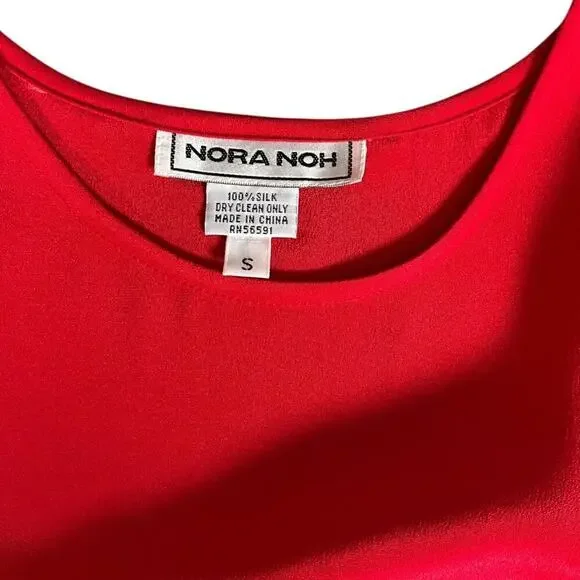 Vintage Nora Noh Red Sleeveless 100% Silk Tank Top Size Small Classic Work Wear - Picture 7 of 9